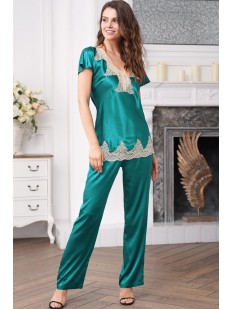 Женская шелковая пижама цвета изумруд с брюками и кружевом