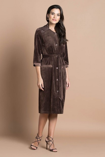 Коричневый велюровый женский халат из бамбука на пуговицах Laete 20305-2 - фото 1