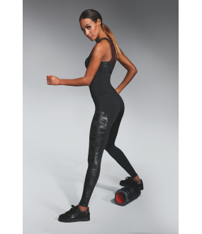 Черные спортивные леггинсы для фитнеса с камуфляжным принтом