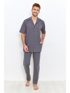 Серая мужская пижама с брюками и рубашкой