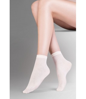 Короткие белые женские носки с ажурной вязкой