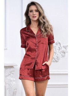 Женская пижама с шортами и рубашкой на пуговицах темно-красного цвета 