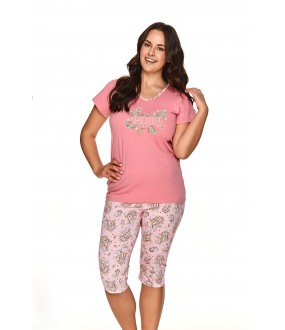 Розовый пижамный комплект с бриджами и футболкой