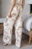 Женские шелковые широкие брюки прямого кроя с растительным рисунком Mia-amore Amely 5045 - фото 3