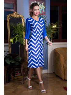 Приталенное синее платье с длинным рукавом
