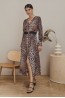 Легкое леопардовое платье с поясом Laete 61698-1 - фото 3