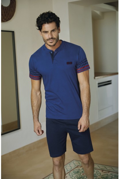 Мужская хлопковая пижама для сна и отдыха с шортами и футболкой Enrico coveri Ep1065 homewear - фото 1
