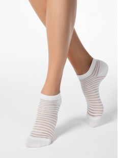 Укороченные женские носки в блестящую просветную полоску
