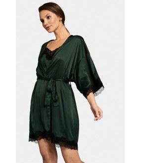 Атласный женский халат зеленого цвета с кружевной отделкой