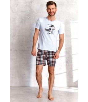 Хлопковая мужская пижама с клетчатыми шортами и футболкой с автомобильным принтом
