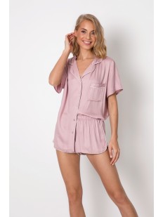 Женская пижама из рубашки на пуговицах с шортами