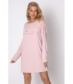 Розовая ночная сорочка с длинным рукавом