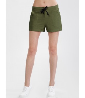 Короткие зеленые женские шорты из хлопка