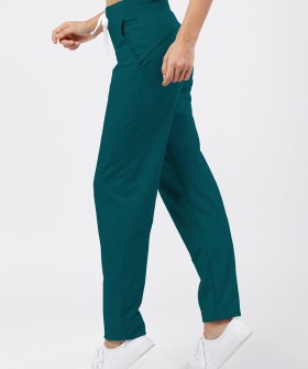 Спортивные женские зеленые брюки свободного кроя
