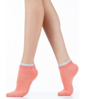 Короткие женские носки коралловые с серой резинкой