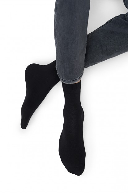 Мужские хлопковые однотонные носки Omsa for men Eco 403 - фото 1