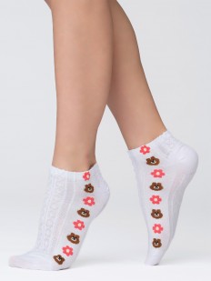 Женские носки с комфортной резинкой и декором цветочки